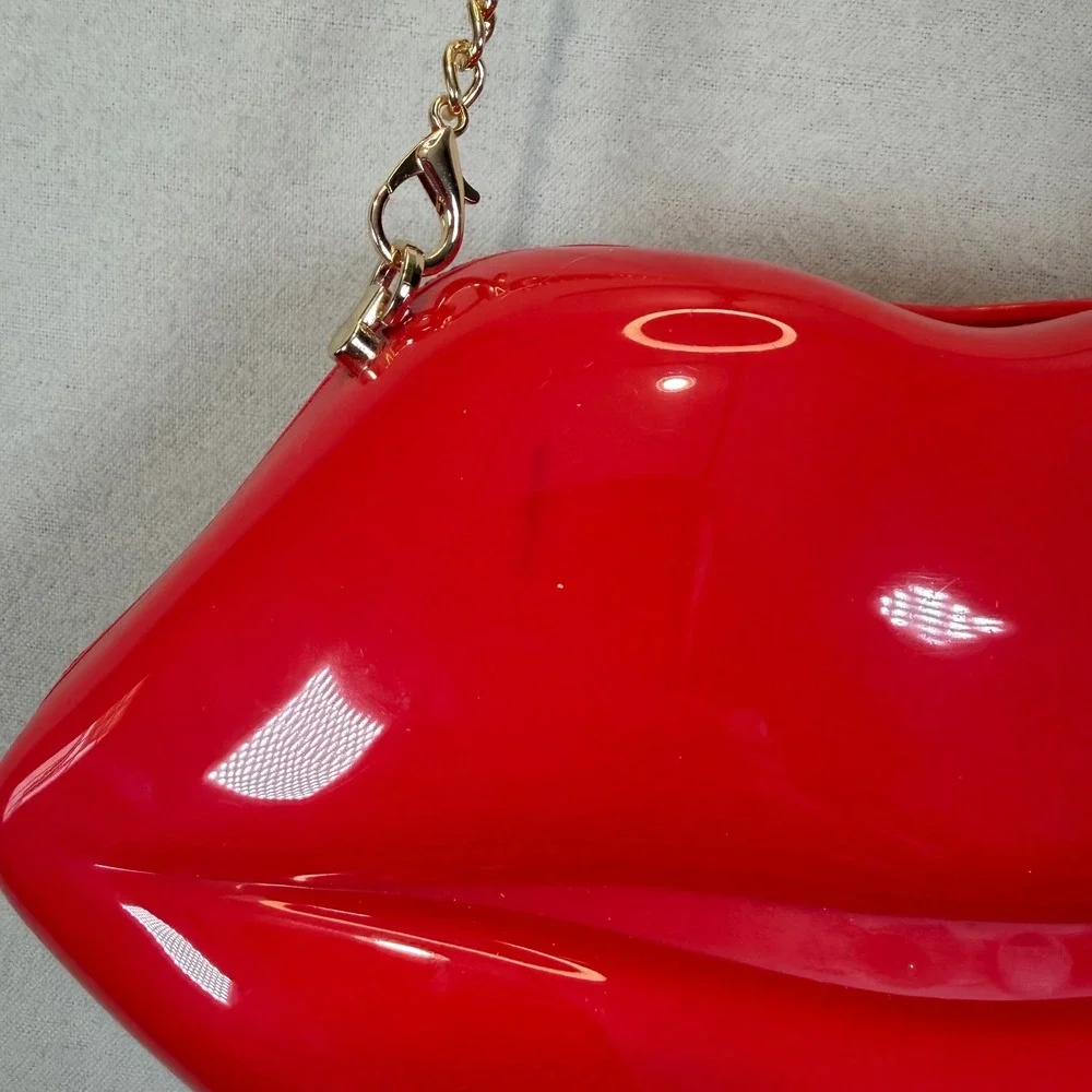 Red Lip Clutch Crossbody Bag Glossy‎ Silicone Novelty Purse Gold Chain